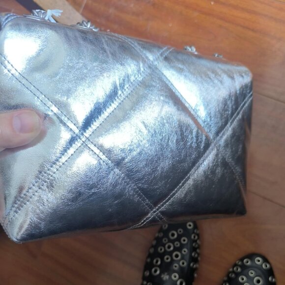 TORY BURCH Small Kira Diamond Quilt Metallic Leather Convertible Shoulder Bag - Picture 5 of 14